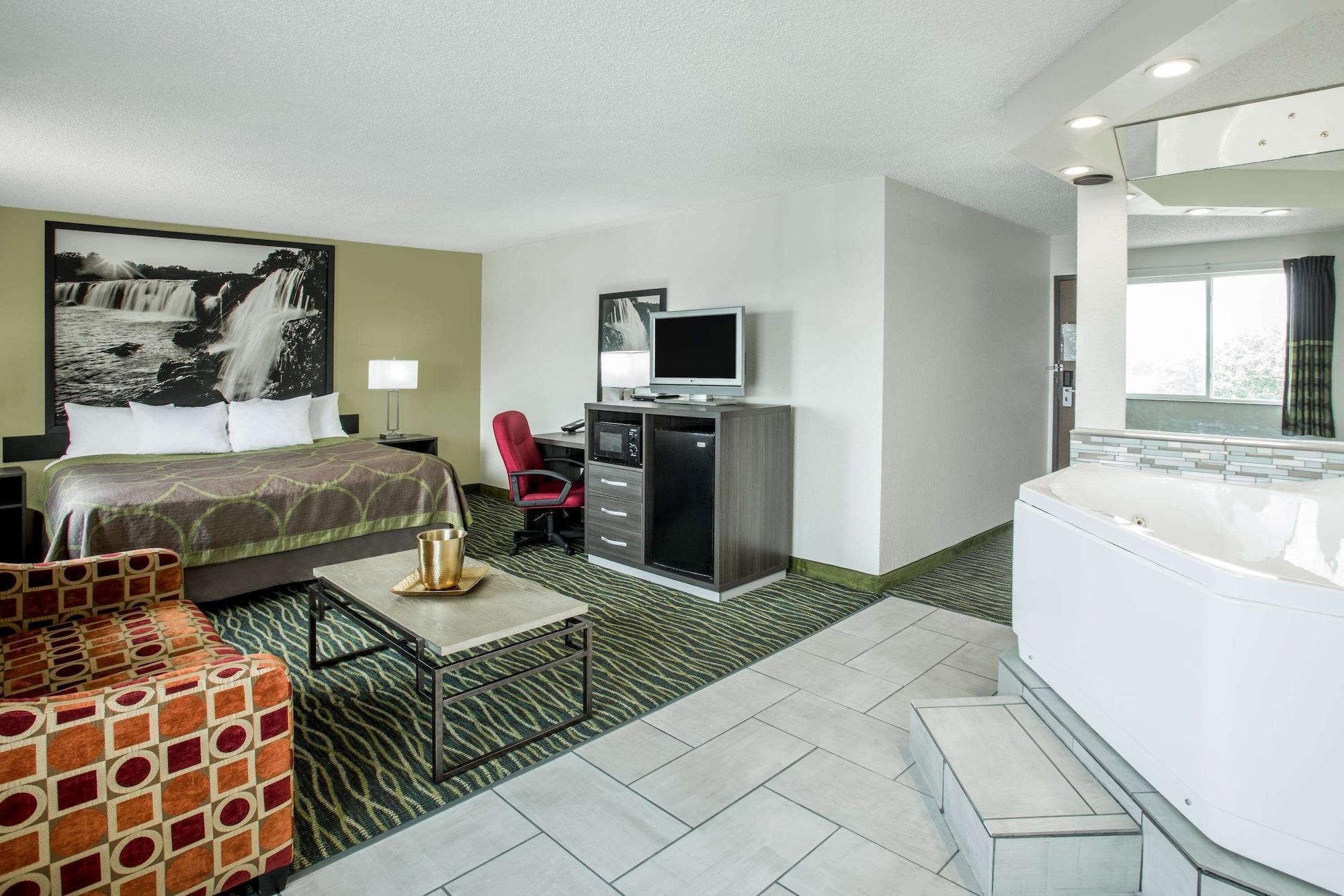 Super 8 By Wyndham Independence Kansas City Eksteriør billede