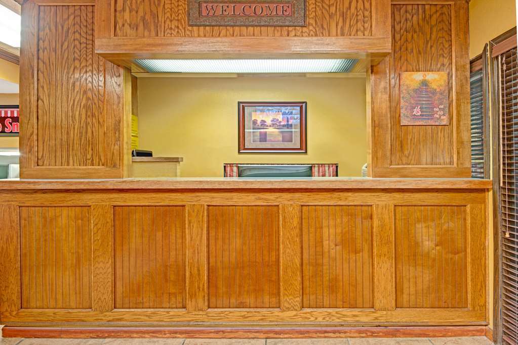 Super 8 By Wyndham Independence Kansas City Interiør billede