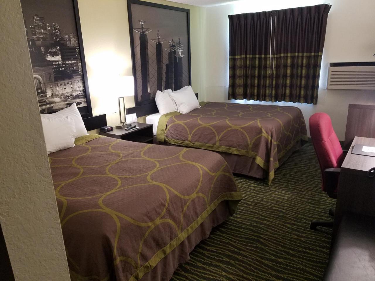 Super 8 By Wyndham Independence Kansas City Eksteriør billede